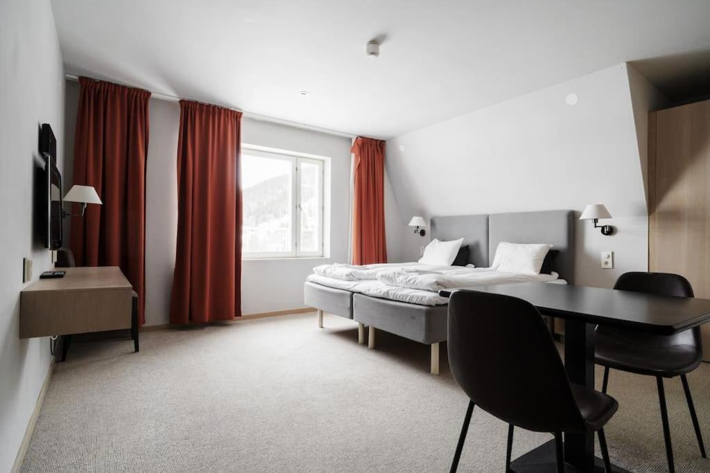 Tott Studios Are Room photo